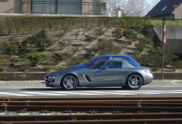 Mercedes-Benz SLS AMG