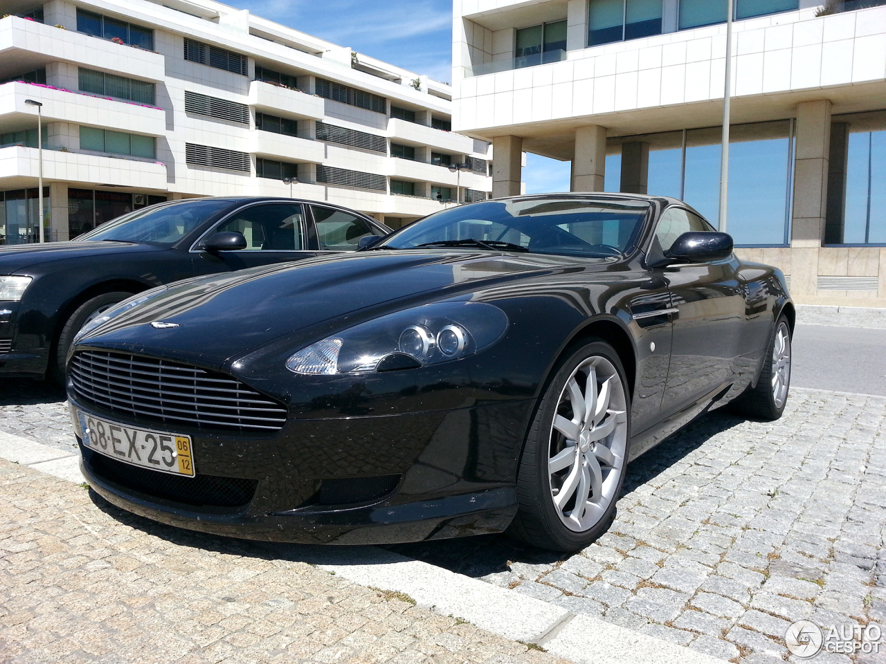 Aston Martin DB9