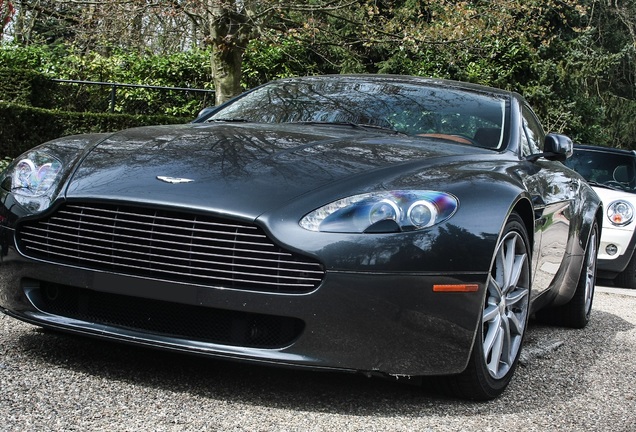 Aston Martin V8 Vantage