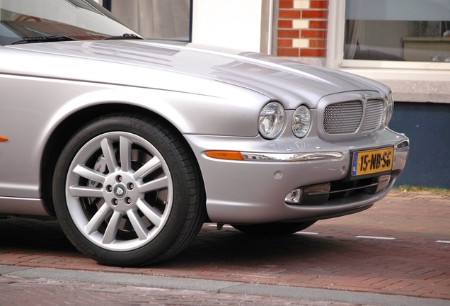 Jaguar XJR