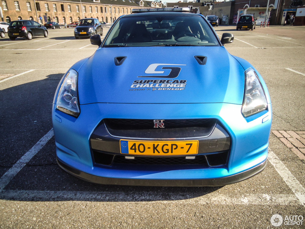 Nissan GT-R