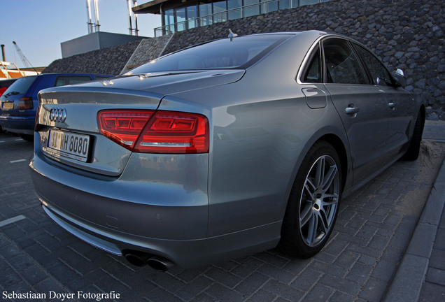 Audi S8 D4