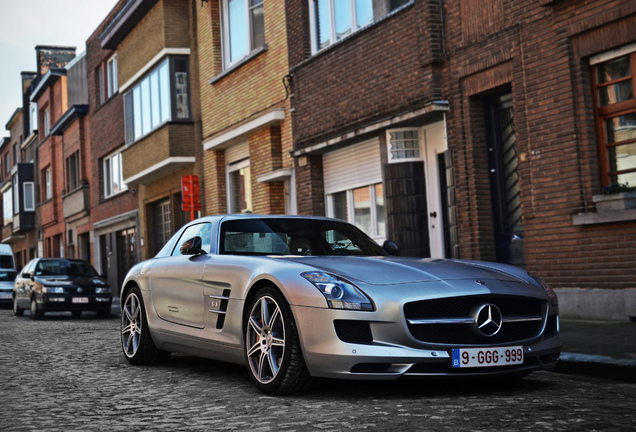 Mercedes-Benz SLS AMG