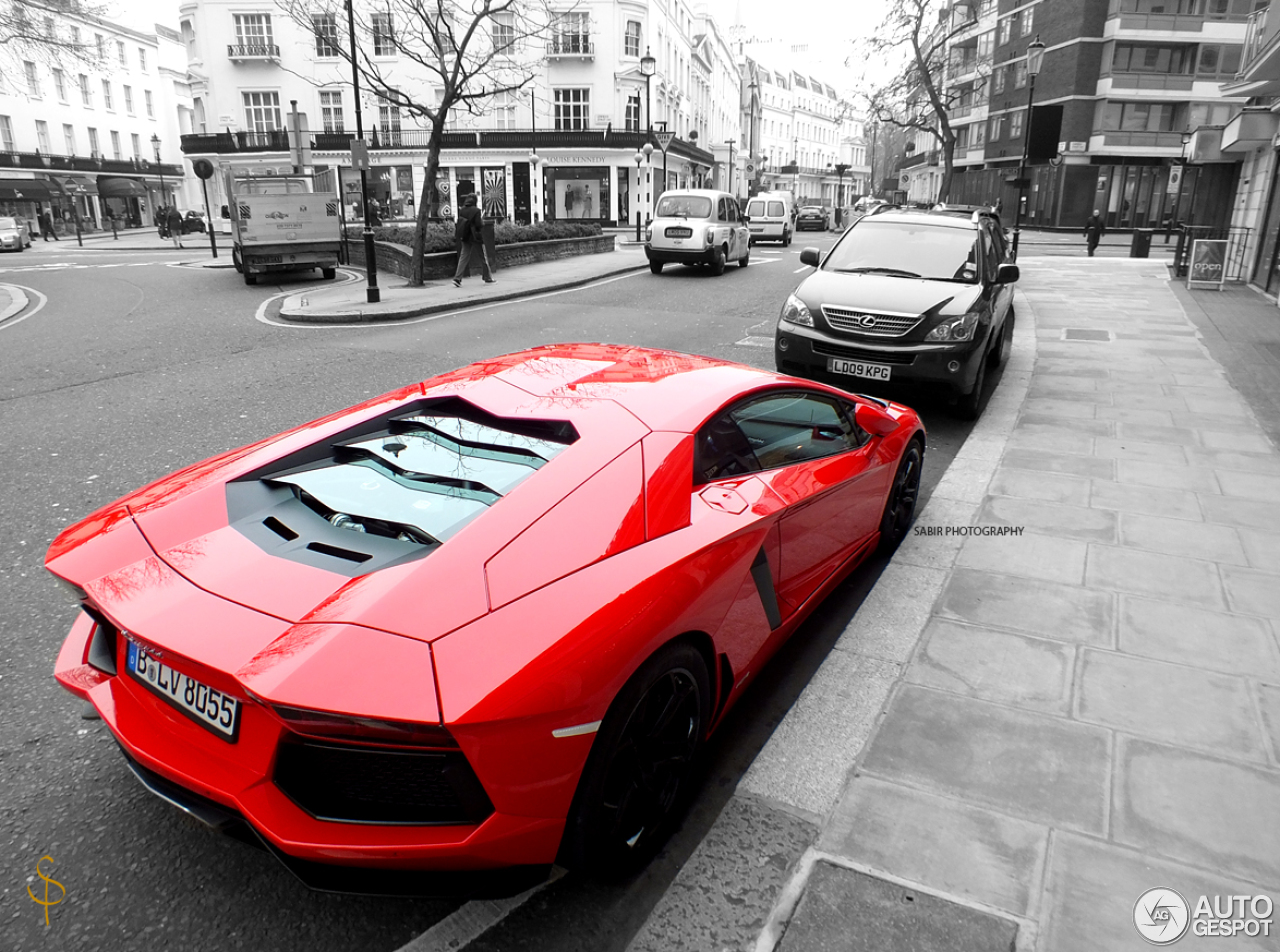 Lamborghini Aventador LP700-4