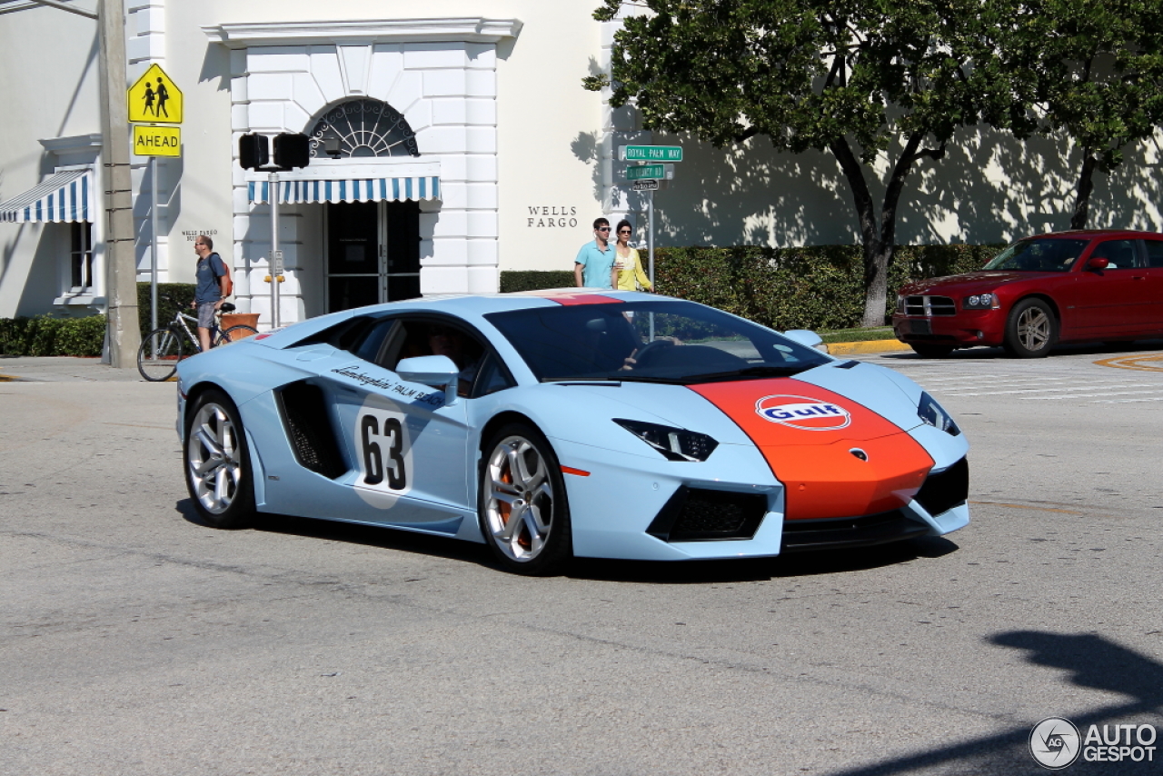 Lamborghini Aventador LP700-4