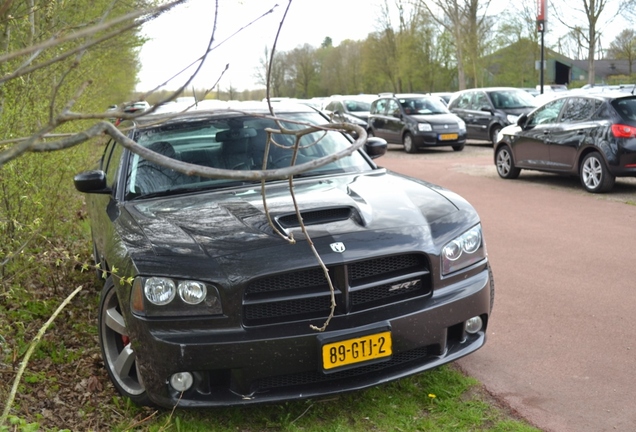 Dodge Charger SRT-8