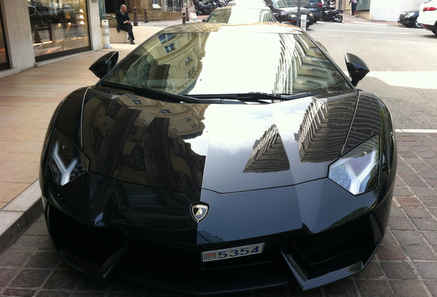 Lamborghini Aventador LP700-4