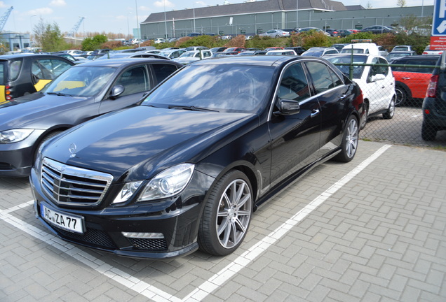 Mercedes-Benz E 63 AMG W212 V8 Biturbo