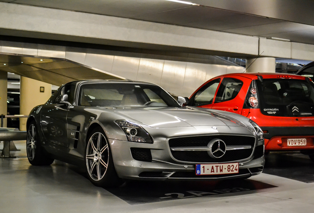 Mercedes-Benz SLS AMG