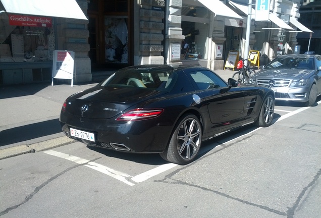 Mercedes-Benz SLS AMG