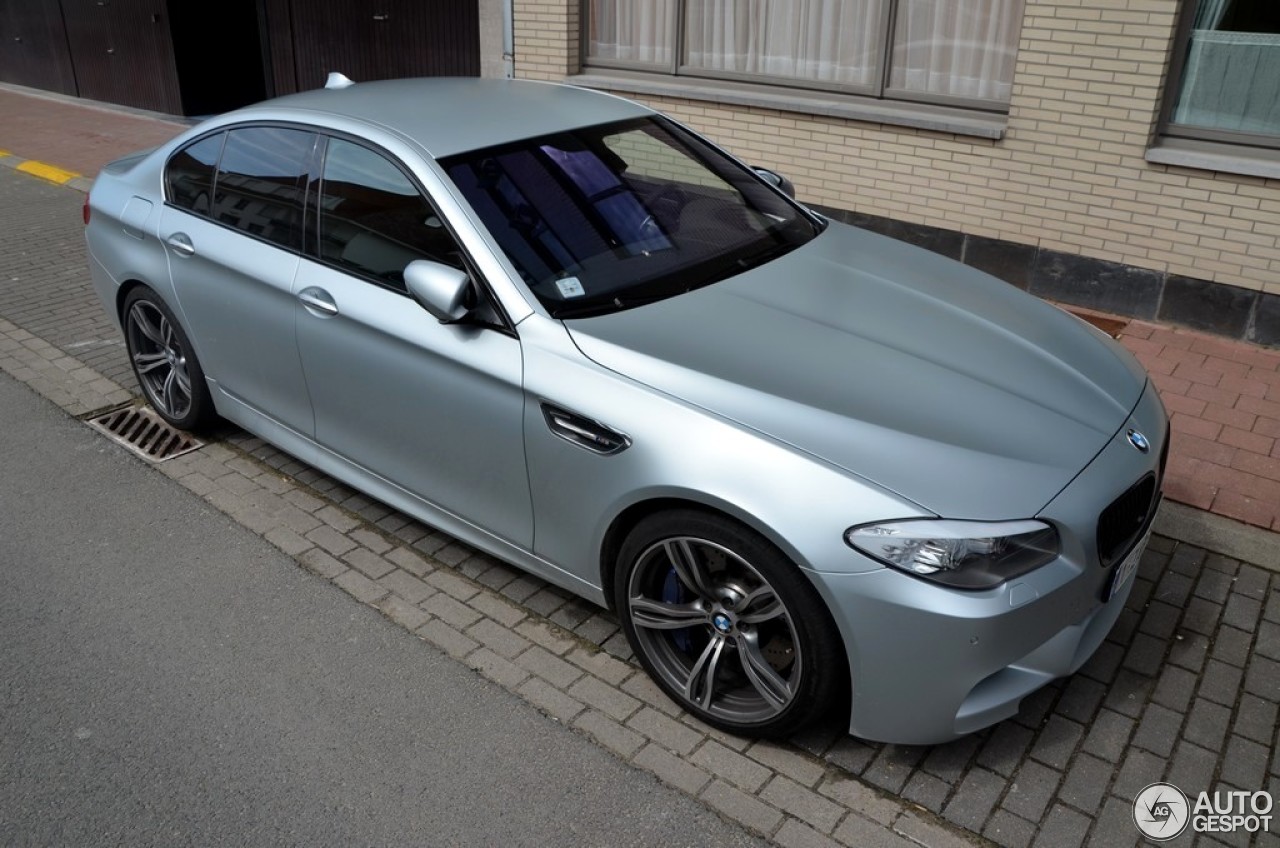 BMW M5 F10 2011