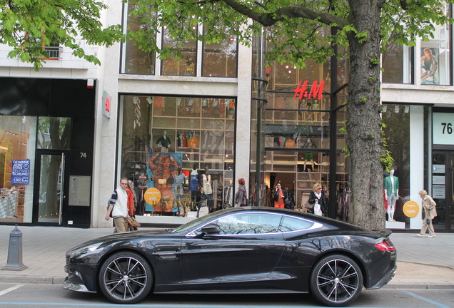 Aston Martin Vanquish 2013