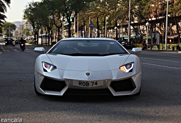 Lamborghini Aventador LP700-4