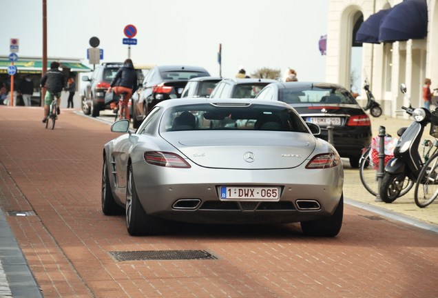 Mercedes-Benz SLS AMG