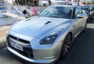 Nissan GT-R