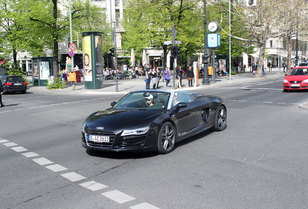 Audi R8 V10 Spyder 2013