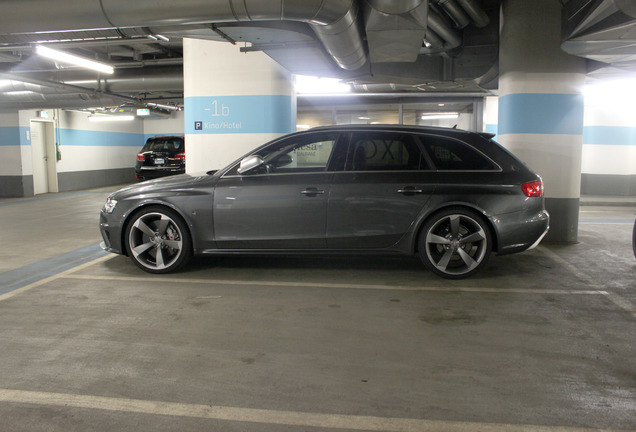 Audi RS4 Avant B8