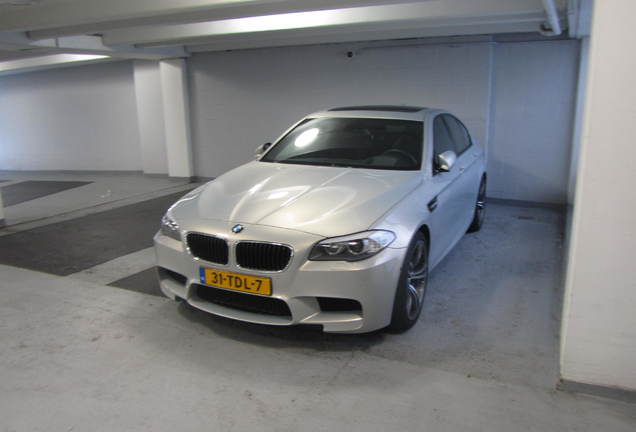 BMW M5 F10 2011