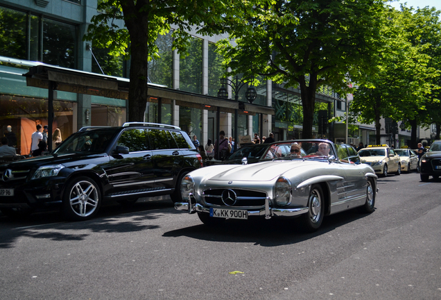 Mercedes-Benz 300SL Roadster