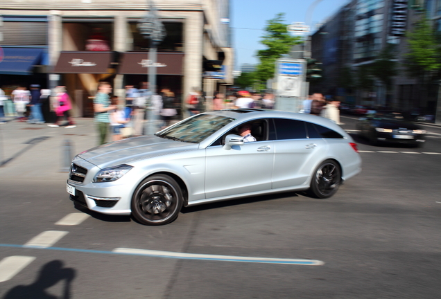 Mercedes-Benz CLS 63 AMG X218 Shooting Brake