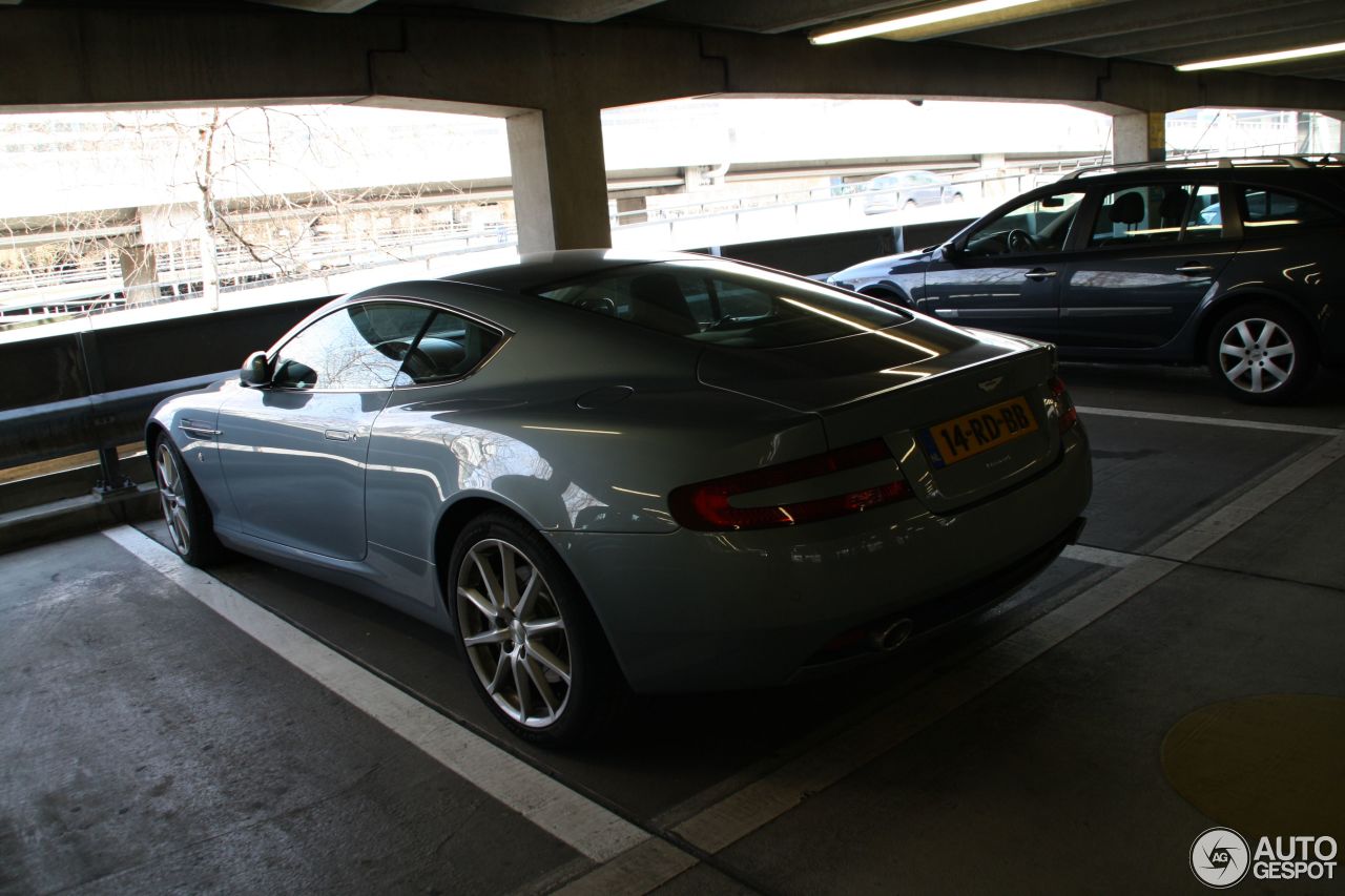 Aston Martin DB9