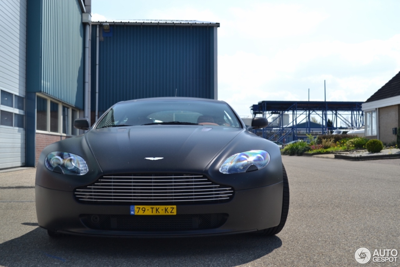 Aston Martin V8 Vantage