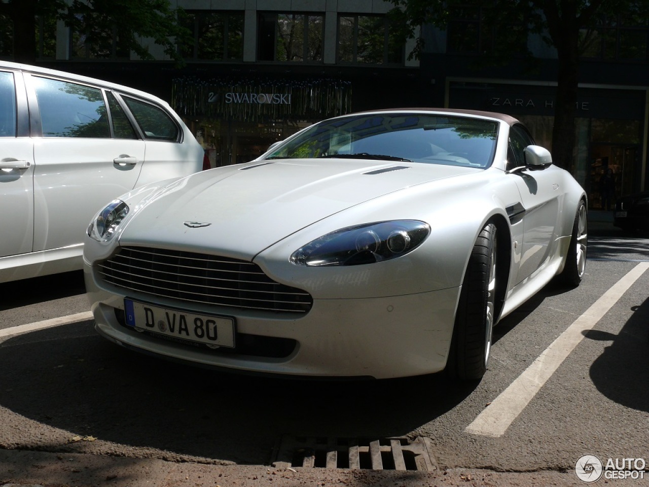 Aston Martin V8 Vantage Roadster