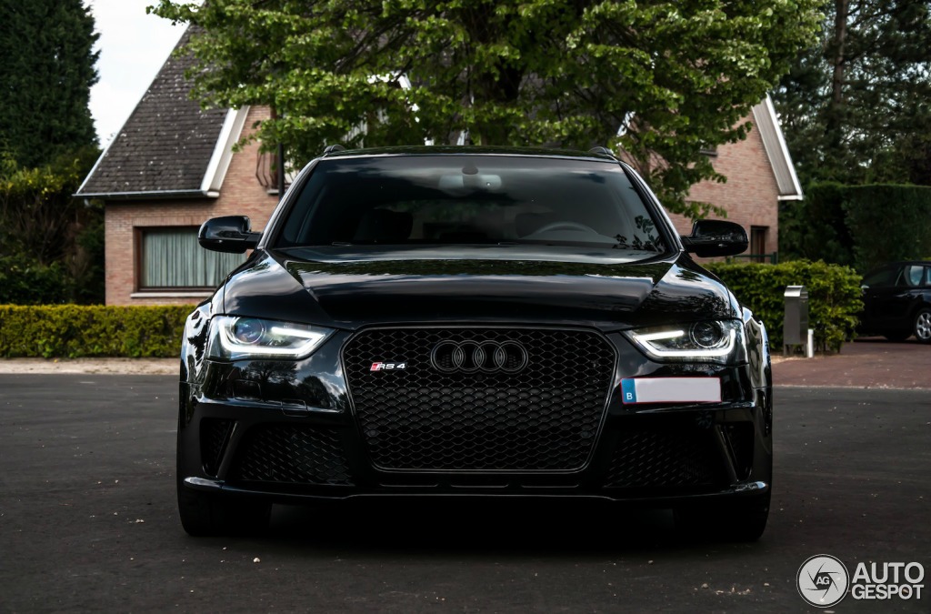 Audi RS4 Avant B8