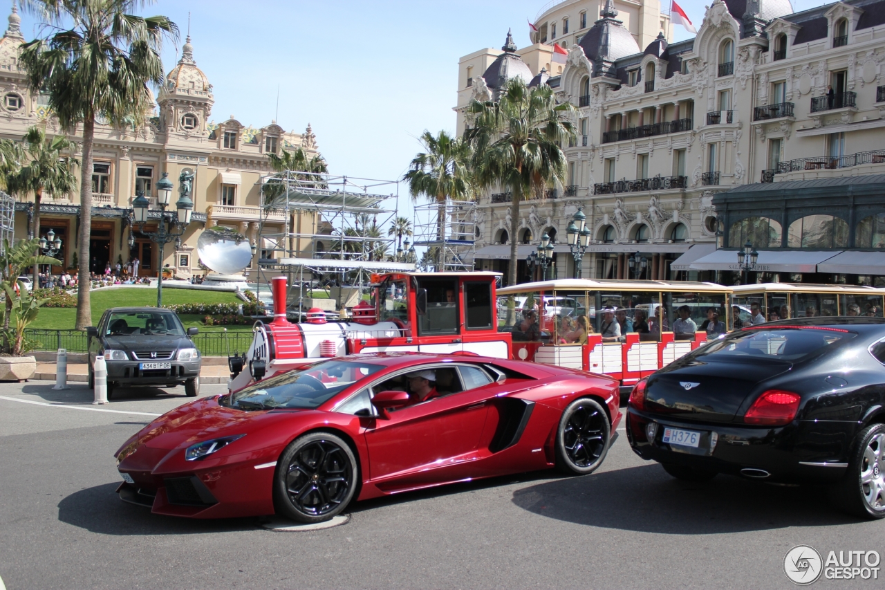 Lamborghini Aventador LP700-4