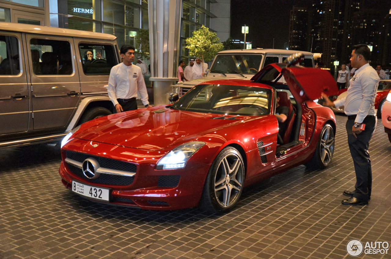 Mercedes-Benz SLS AMG