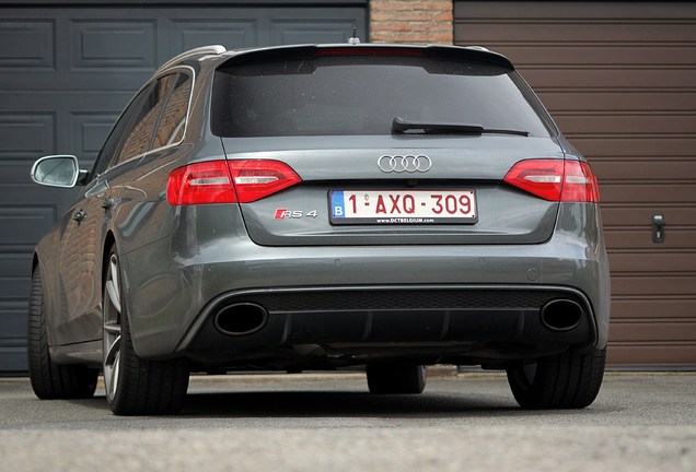 Audi RS4 Avant B8