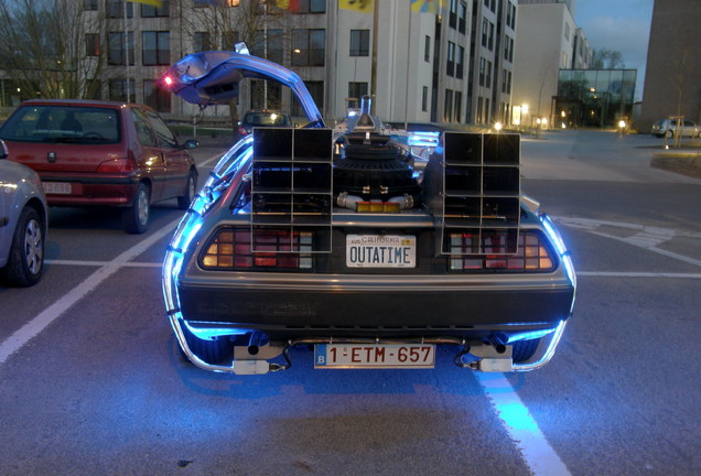 DeLorean DMC-12