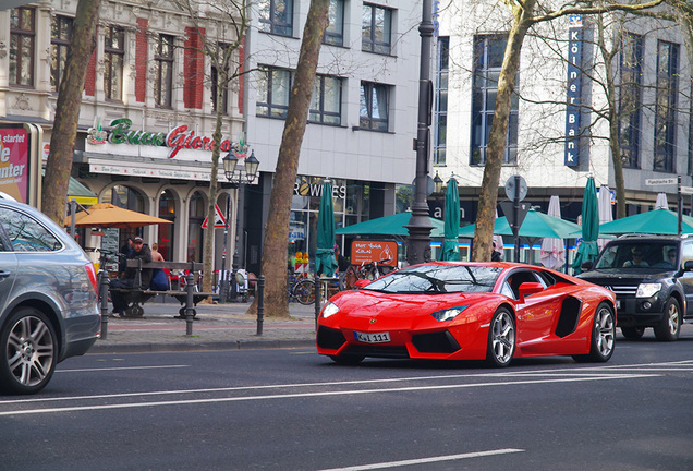 Lamborghini Aventador LP700-4