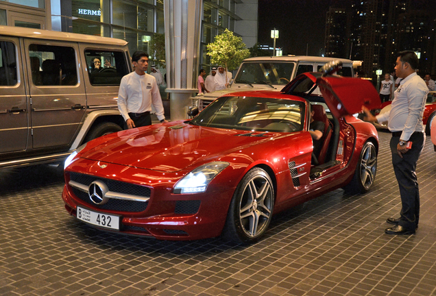 Mercedes-Benz SLS AMG