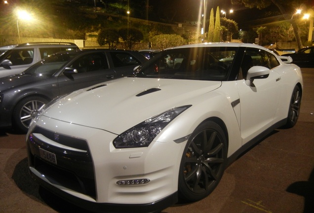 Nissan GT-R 2011