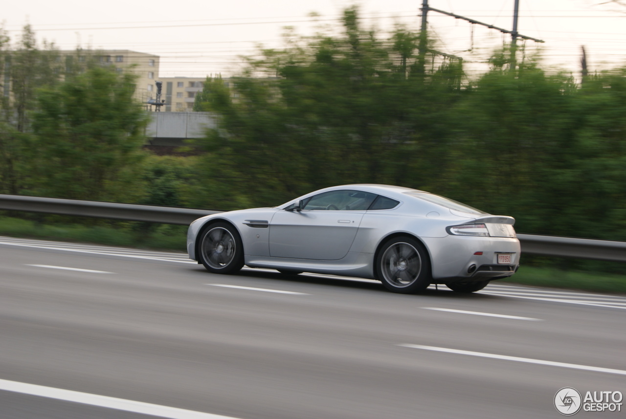 Aston Martin V8 Vantage N400