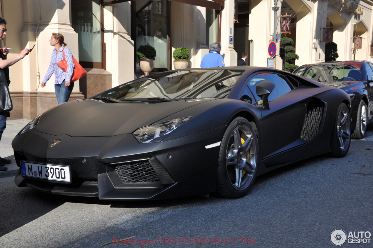 Lamborghini Aventador LP700-4