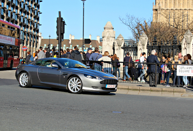 Aston Martin DB9