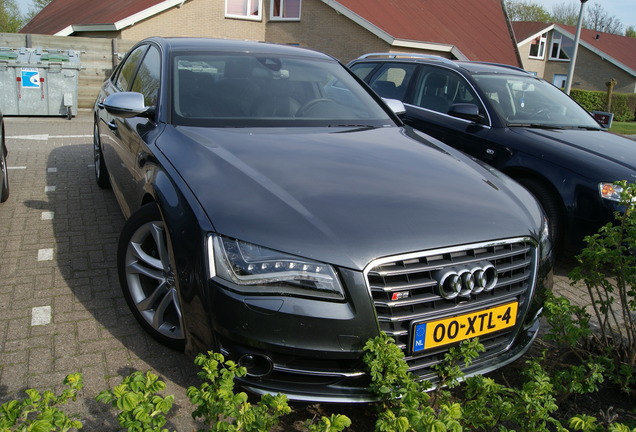 Audi S8 D4