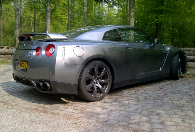 Nissan GT-R