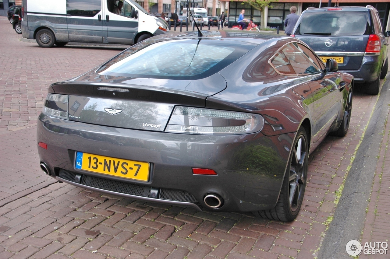 Aston Martin V8 Vantage