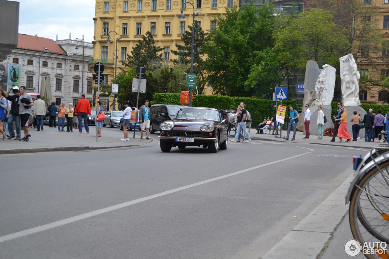 Ferrari 330 GT 2+2 Series I