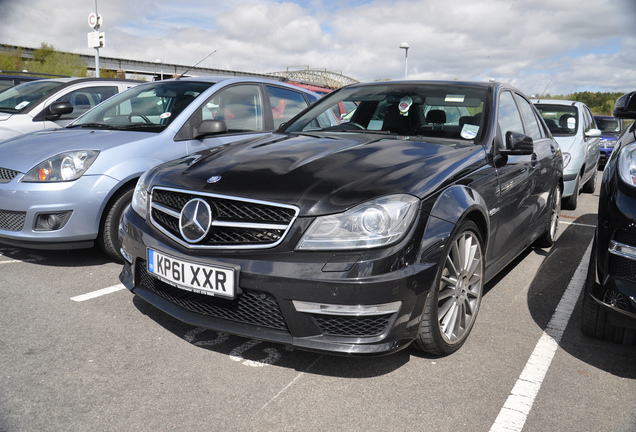 Mercedes-Benz C 63 AMG Edition 125