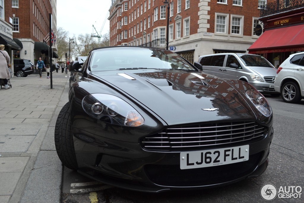 Aston Martin DBS Volante