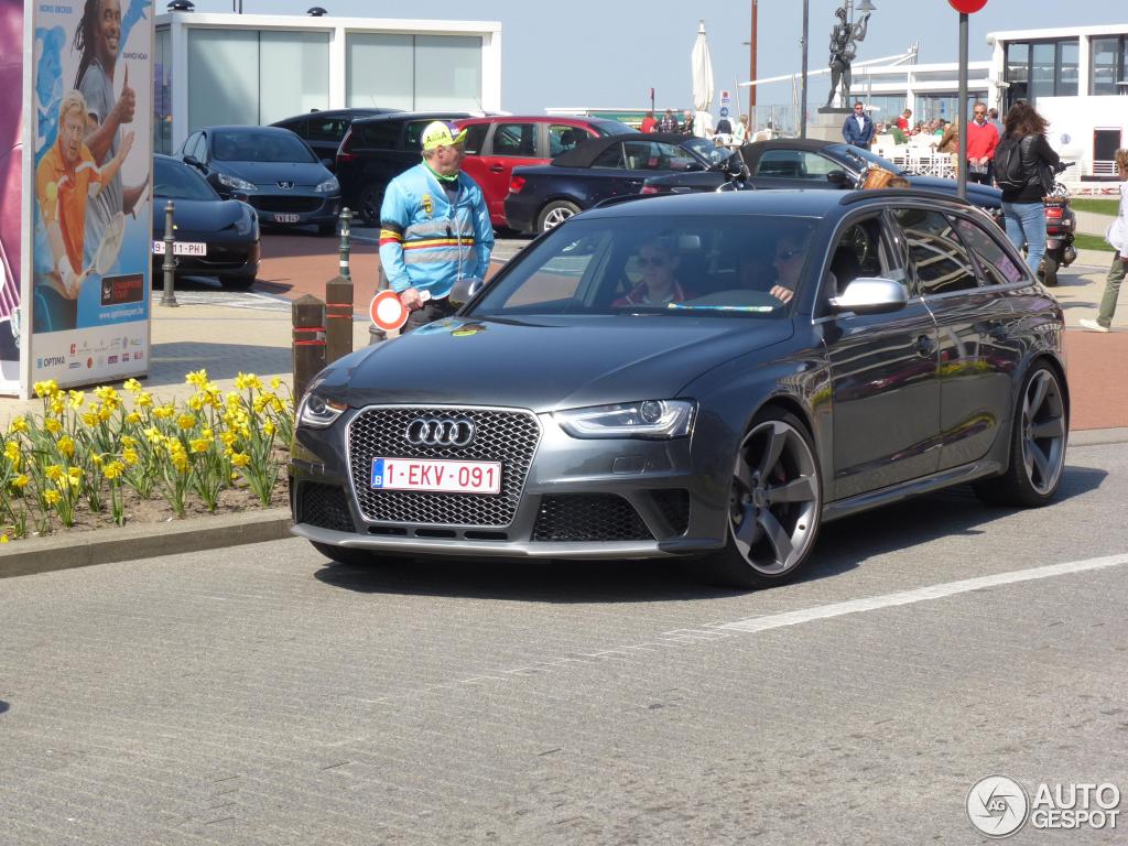 Audi RS4 Avant B8