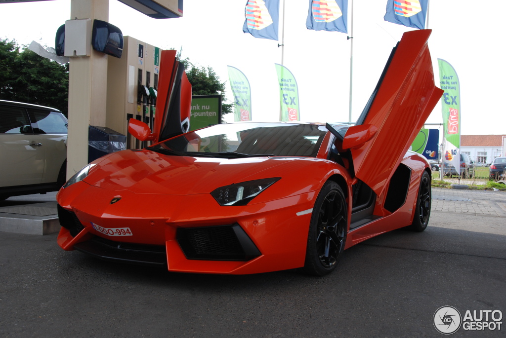 Lamborghini Aventador LP700-4