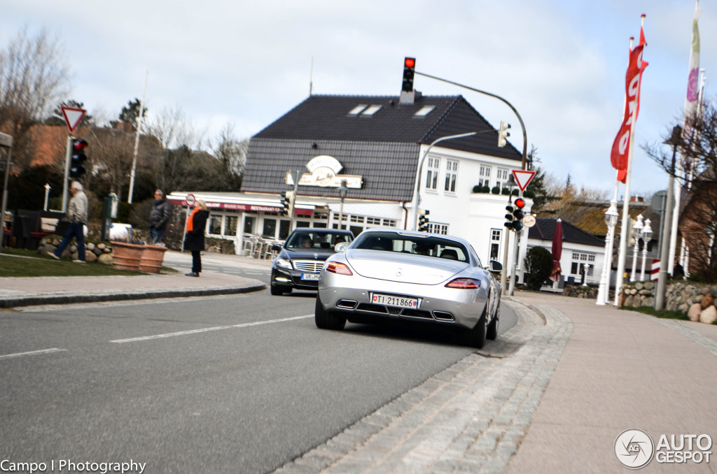 Mercedes-Benz SLS AMG