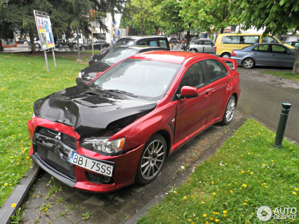 Mitsubishi Lancer Evolution X