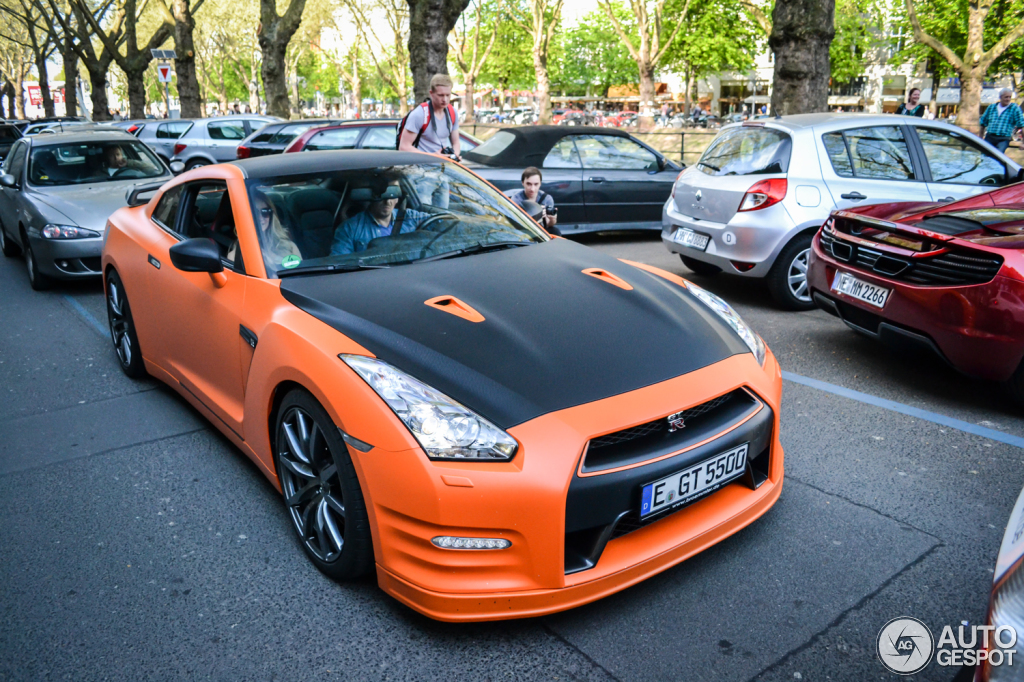 Nissan GT-R 2011