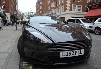 Aston Martin DBS Volante